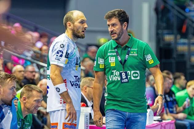 23.10.2025, xovx, Handball Daikin Handball Bundesliga, HSG Wetzlar - FRISCH AUF! Göppingen v.l. Marcel Schiller (Frisch Auf! Göppingen), Ben Matschke (Frisch Auf! Göppingen) Wetzlar Buderus-Arena Hessen Deutschland (DE)