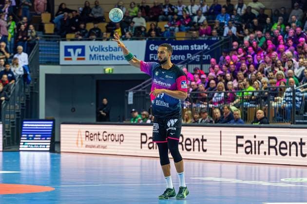 23.10.2025, xovx, Handball Daikin Handball Bundesliga, HSG Wetzlar - FRISCH AUF! Göppingen Philipp Ahouansou (HSG Wetzlar), Freisteller Wetzlar Buderus-Arena Hessen Deutschland (DE)