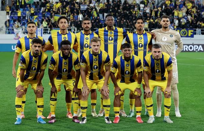 Maccabi Tel-Aviv v Midtjylland, UEFA Europa League 2025 2026 Backa Topola, Serbia. 23rd October 2025. Maccabi Tel-Aviv s players pose for the team photo during the UEFA Europa League football match between Maccabi Tel-Aviv and Midtjylland in Backa Topola, Serbia on Oct. 23, 2025. Backa Topola Serbia Copyright: xPedjaxMilosavljevic STARSPORTx x