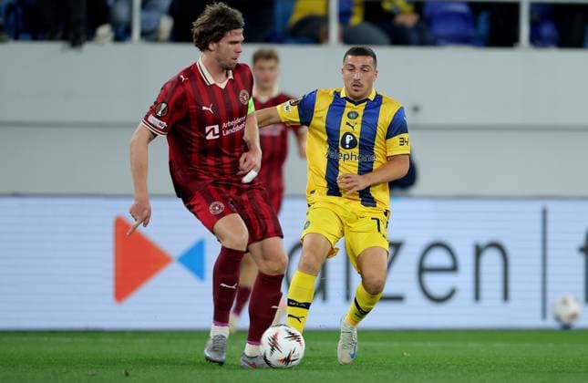 Maccabi Tel-Aviv v Midtjylland, UEFA Europa League 2025 2026 Backa Topola, Serbia. 23rd October 2025. Midtjylland s Mads Bech during the UEFA Europa League football match between Maccabi Tel-Aviv and Midtjylland in Backa Topola, Serbia on Oct. 23, 2025. Backa Topola Serbia Copyright: xPedjaxMilosavljevic STARSPORTx x