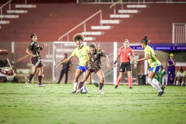 Amistoso Feminino Sub20 Brasil x México GOIÃ¢NIA, GO - 23.10.2025: AMISTOSO FEMININO SUB20 BRASIL X MÃ XICO - Friendly match between the Brazilian Women& 39;s Under-20 Team and the Mexican national team, Nationalteam held at the OnÃ sio Brasileiro Alvarenga Stadium in the city of Goiania GO, this Wednesday, 23rd. (Photo: Claudio Santos Fotoarena) x2829867x  ClaudioxSantos