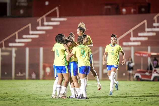 Amistoso Feminino Sub20 Brasil x México GOIÃ¢NIA, GO - 23.10.2025: AMISTOSO FEMININO SUB20 BRASIL X MÃ XICO - Friendly match between the Brazilian Women& 39;s Under-20 Team and the Mexican national team, Nationalteam held at the OnÃ sio Brasileiro Alvarenga Stadium in the city of Goiania GO, this Wednesday, 23rd. (Photo: Claudio Santos Fotoarena) x2829878x  ClaudioxSantos