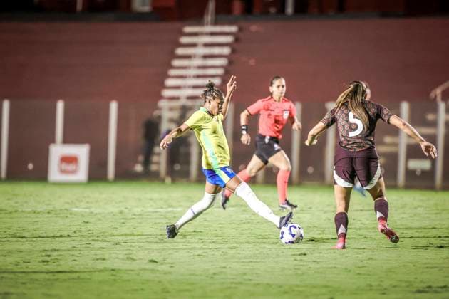 Amistoso Feminino Sub20 Brasil x México GOIÃ¢NIA, GO - 23.10.2025: AMISTOSO FEMININO SUB20 BRASIL X MÃ XICO - Friendly match between the Brazilian Women& 39;s Under-20 Team and the Mexican national team, Nationalteam held at the OnÃ sio Brasileiro Alvarenga Stadium in the city of Goiania GO, this Wednesday, 23rd. (Photo: Claudio Santos Fotoarena) x2829883x  ClaudioxSantos