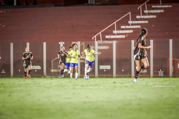 Amistoso Feminino Sub20 Brasil x México GOIÃ¢NIA, GO - 23.10.2025: AMISTOSO FEMININO SUB20 BRASIL X MÃ XICO - Friendly match between the Brazilian Women& 39;s Under-20 Team and the Mexican national team, Nationalteam held at the OnÃ sio Brasileiro Alvarenga Stadium in the city of Goiania GO, this Wednesday, 23rd. (Photo: Claudio Santos Fotoarena) x2829906x  ClaudioxSantos