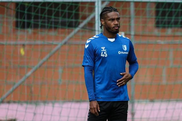Ado Onaiwu (1. FC Magdeburg,45) - 2. Fußball Bundesliga Saison 2025-2026 Training 1. FC Magdeburg an der Avnet Arena in Magdeburg - Fußball,Mann,Männer,Deutschland,22.10.2025 *** Ado Onaiwu 1 FC Magdeburg,45 2 Soccer Bundesliga Season 2025 2026 Training 1 FC Magdeburg at the Avnet Arena in Magdeburg Soccer,Man,Men,Germany,22 10 2025