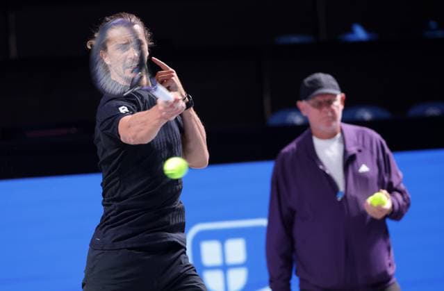 TENNIS - ATP, Tennis Herren Erste Bank Open VIENNA,AUSTRIA,24.OCT.25 - TENNIS - ATP World Tour, Erste Bank Open, training. Image shows Alexander Zverev (GER) and his coach and father Alexander Zverev senior.  GEPAxpictures xWalterxLuger