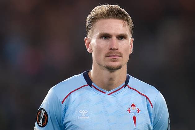 ESP: RC Celta de Vigo - OGC Nice UEFA Europa League. Matchday 3. Carl Starfelt of RC Celta during the UEFA Europa League match, between RC Celta de Vigo and OGC Nice, Matchday 3, Balaidos Stadium on October 23, 2025 in Vigo, Spain. kpng Copyright: xPedroxMinax xPRESSINx PM_2501023_CEL_NIC_2526_018