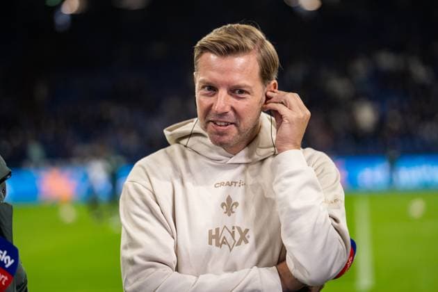 GER, 2. FBL, FC Schalke 04 vs SV Darmstadt 98 24.10.2025, Veltins-Arena, Gelsenkirchen, GER, 2. FBL, FC Schalke 04 vs SV Darmstadt 98 im Bild: Florian Kohfeldt (Chef-Trainer, SV Darmstadt 98) im Interview