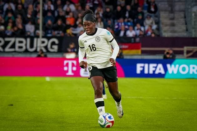 Fussball UEFA Womens Nations League 2024 25, Halbfinale - Deutschland vs Frankreich - Merkur Spiel-Arena (Düsseldorf): Nicole Anyomi (Deutschland, 16) Copyright: xJOERANxSTEINSIEKx