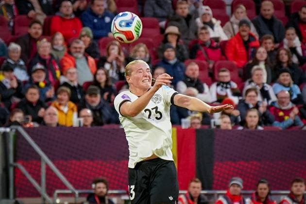 Fussball UEFA Womens Nations League 2024 25, Halbfinale - Deutschland vs Frankreich - Merkur Spiel-Arena (Düsseldorf): Camilla Küver Camilla Kuver (Deutschland, 23) Copyright: xJOERANxSTEINSIEKx