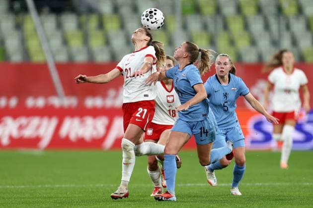 2025.10.24 Gdansk Pilka nozna kobiet Mecz towarzyski Polska - Holandia N z Paulina Tomasiak Jackie Noelle Groenen Foto Piotr Matusewicz PressFocus 2025.10.24 Gdansk Football womens Poland - Holland Paulina Tomasiak Jackie Noelle Groenen Credit: Piotr Matusewicz PressFocus NEWSPIX.PL --- newspix.pl 