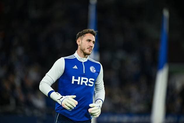24.10.2025, Fussball, 2. Bundesliga, Saison 2025 2026, 10. Spieltag, FC Schalke 04 - SV Darmstadt, Torwart Justin Heekeren (FC Schalke 04) xRHR-FOTO YYx Copyright: KROEGER RHR-FOTOx RHR-FOTO YY