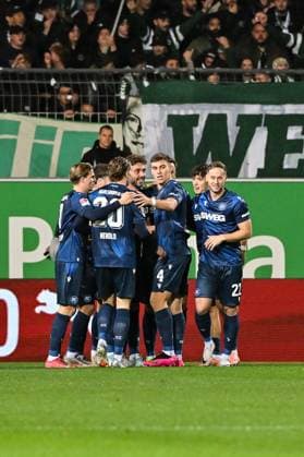 2. Bundesliga; SpVgg Greuther Fuerth - Karlsruher SC; 24.10.2025 FUERTH, GERMANY - OCTOBER 24: Fabian SCHLEUSENER (Karlsruher SC 24) celebrating the goal to makes 0-1 during the 2. bundesliga match between SpVgg Greuther Fuerth vs. Karlsruher SC on matchday 10 at Sportpark Ronhof Thomas Sommer on October 24, 2025 in Fuerth, Germany DFL REGULATIONS PROHIBIT ANY USE OF PHOTOGRAPHS AS IMAGE SEQUENCES AND OR QUASI-VIDEO