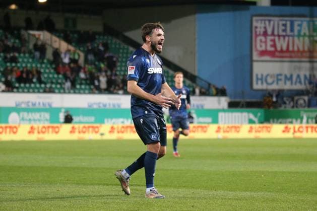 24.10.2025, xpfrx, Fussball 2.Bundesliga, SpVgg Greuther Fuerth - Karlsruher SC v.l. Torjubel nach dem Tor zum celebrating the goal celebrate 0:2 durch Lilian Egloff (Karlsruher SC KSC) (DFL DFB REGULATIONS PROHIBIT ANY USE OF PHOTOGRAPHS as IMAGE SEQUENCES and or QUASI-VIDEO) Fuerth