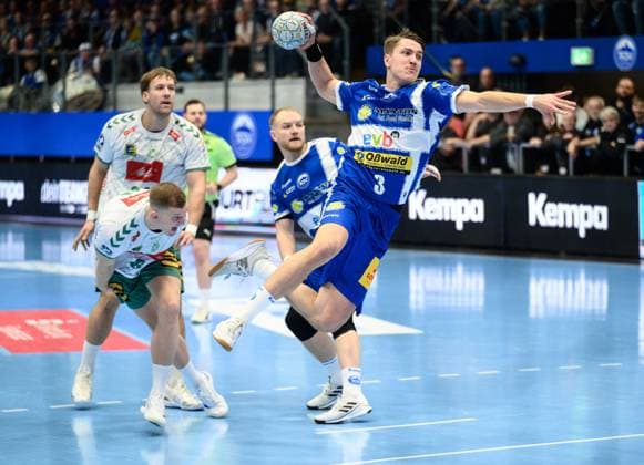 Oskar Joelsson (ThSV Eisenach, 3), Karolis, Antanavicius (Rueckraum Links, GWD Minden, 8), Peter, Walz (Kreislaeufer, ThSV Eisenach, 14) GER, Thueringen, ThSV Eisenach gegen GWD Minden, 1. Daikin Handballbundesliga, Handball, 10.Spieltag, Saison 2025 2026, 24.10.2025 GER, Thueringen, ThSV Eisenach gegen GWD Minden, 1. Daikin Handballbundesliga, Handball, 10.Spieltag, Saison 2025 2026, 24.10.2025 Eisenach Copyright: xEibner-Pressefoto MartinxHerbstx EP_MHT