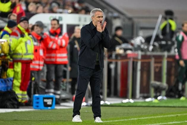 Christian Wueck (Deutschland, Chef-Trainer) gestikuliert, GER, Deutschland vs Frankreich, UEFA Womens Nations League, Halbfinale, Spielzeit 2024 2025, 24.10.2025. GER, Deutschland vs Frankreich, UEFA Womens Nations League, Halbfinale, Spielzeit 2024 2025, 24.10.2025. Düsseldorf Copyright: xEibner-Pressefoto FlorianxWiegandx EP_FWD
