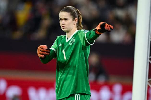 Stina Johannes (Deutschland, 01) gestikuliert, GER, Deutschland vs Frankreich, UEFA Womens Nations League, Halbfinale, Spielzeit 2024 2025, 24.10.2025. GER, Deutschland vs Frankreich, UEFA Womens Nations League, Halbfinale, Spielzeit 2024 2025, 24.10.2025. Düsseldorf Copyright: xEibner-Pressefoto FlorianxWiegandx EP_FWD