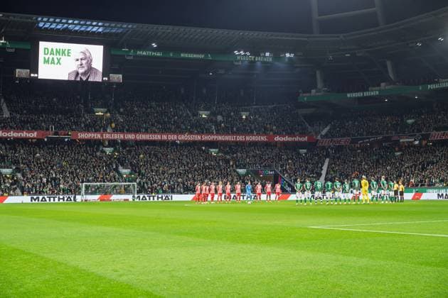 GER, 1. FBL, SV Werder Bremen vs Union Berlin 24.10.2025, Weserstadion, Bremen, GER, 1. FBL, SV Werder Bremen vs Union Berlin im Bild Gedenkminute für Max Lorenz