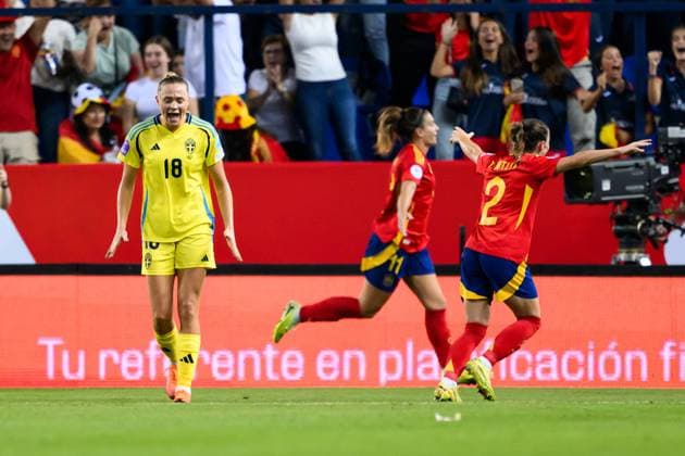 251024 Fridolina Rolfö of Sweden looks dejected during the Women s Nations League semifinal football match between Spain and Sweden on October 24, 2025 in Malaga. Photo: Ludvig Thunman BILDBYRAN kod LT LT0735 fotboll football soccer fotball nations league uefa womens nations league spanien sverige sweden spain dam bbeng semifinal depp Copyright: LUDVIGxTHUNMAN BB251024LT064