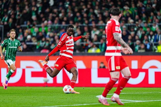 Torschuss Torchance Ilyas Ansah (1. FC Union Berlin, 10) GER, SV Werder Bremen vs. 1. FC Union Berlin, Fussball, Bundesliga, Spieltag 8, Spielzeit 2025 2026, 24.10.2025 DFL REGULATIONS PROHIBIT ANY USE OF PHOTOGRAPHS AS IMAGE SEQUENCES AND OR QUASI-VIDEO GER, SV Werder Bremen vs. 1. FC Union Berlin, Fussball, Bundesliga, Spieltag 8, Spielzeit 2025 2026, 24.10.2025 Bremen Copyright: xEibner-Pressefoto MarcelxvonxFehrnx EP_MFN