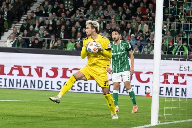 GER, 1. FBL, SV Werder Bremen vs Union Berlin 24.10.2025, Weserstadion, Bremen, GER, 1. FBL, SV Werder Bremen vs Union Berlin im Bild Mio Backhaus (Werder Bremen 30);
