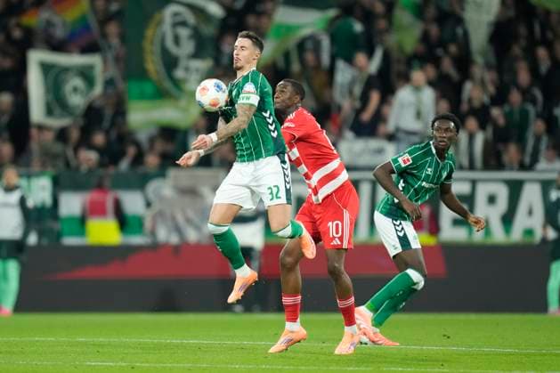 Marco Friedel (SV Werder Bremen) und Ilyas Ansah (1.FC Union Berlin) im Zweikampf waehrend des spiels der Bundesliga zwischen SV Werder Bremen und 1. FC Union Berlin, Weserstadion am 24. October 2025 in Bremen, Deutschland. (Foto von Alex Gottschalk DeFodi Images) +++ Marco Friedel (SV Werder Bremen) und Ilyas Ansah (1.FC Union Berlin) battle for the ball during the Bundesliga match between SV Werder Bremen and 1. FC Union Berlin at Weserstadion on October 24, 2025 in Bremen, Germany. (Photo by Alex Gottschalk DeFodi Images) DFL regulations prohibit any use of photographs as image sequences and or quasi-video. (Photo by Alex Gottschalk DeFodi Images) DFL regulations prohibit any use of photographs as image sequences and or quasi-video. Marco Friedel SV Werder Bremen und Ilyas Ansah 1 FC Union Berlin im Zweikampf waehrend des spiels der Bundesliga zwischen SV Werder Bremen und 1 FC Union Berlin, Weserstadion am 24 October 2025 in Bremen, Germany Photo by Alex Gottschalk DeFodi Images Marco Friedel SV Werder Bremen und Ilyas Ansah 1 FC Union Berlin battle for the ball during the Bundesliga match between SV Werder Bremen and 1 FC Union Berlin at Weserstadion on October 24, 2025 in Bremen, Germany Photo by Alex Gottschalk DeFodi Images DFL regulations prohibit any use of photographs as image sequences and or quasi video Photo by Alex Gottschalk DeFodi Images DFL regulations prohibit any use of photographs as image sequences and or quasi video