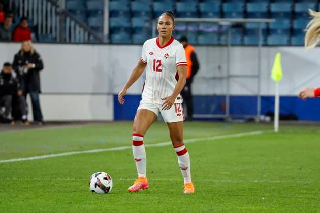 Jade Rose (Kanada, 12) am Ball , Schweiz, Frauen Fussball, Freundschaftsspiel, Schweiz vs. Kanada, 24.10.2025, Swissporarena, Luzern, Schweiz Luzern Swissporarena Kanton Luzern Schweiz Copyright: xGrantxHubbsx