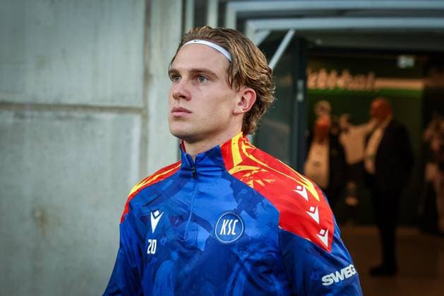 David Herold 20 (Karlsruher SC), SpVgg Greuther Fuerth vs. Karlsruher SC, Fussball, Maenner, DFL, 2. Bundesliga, Saison 2025 2026, Sportpark Ronhof Thomas Sommer, 10. Spieltag, 24.10.2025 Fuerth Bayern Deutschland