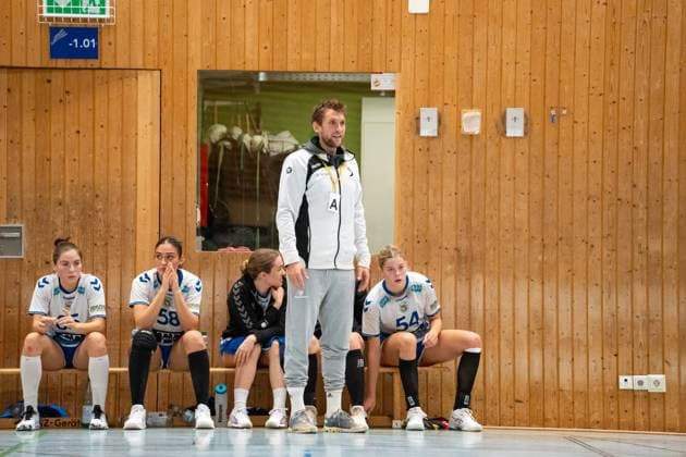 Handball I Frauen I Saison 2025-2026 I Oberliga I 4. Spieltag I SV Hohenacker-Neustadt - SV Salamander Kornwestheim I 24.10.2025 Trainer Hans Jungwirth (SV Kornwestheim) Waiblingen Sporthalle Neustadt Baden-Württemberg Deutschland Copyright: xLobeca MaxxPetershansx