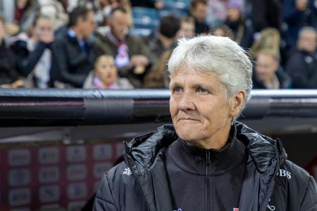 24 10 2025, Lucerne, swissporarena, Friendly: Switzerland - Canada, Pia Sundhage (Head Coach Switzerland Women s national team, Nationalteam ) Lucerne swissporarena Lucerne Switzerland Copyright: xJustPictures.ch PascalxKesselmarkx jp-en-PaKe-2025-10-24-Lucerne-FrozenInMotion-0059