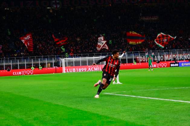 AC Milan v Pisa SC - Serie A Zachary Athekame celebrates the goal during the Serie A match between AC Milan and Pisa in Milano, Italy, on October 24, 2025, at Giuseppe Meazza stadium Milano Milano Italy  Copyright: xMairoxCinquettix originalFilename:cinquetti-acmilanv251024_nprJX.jpg