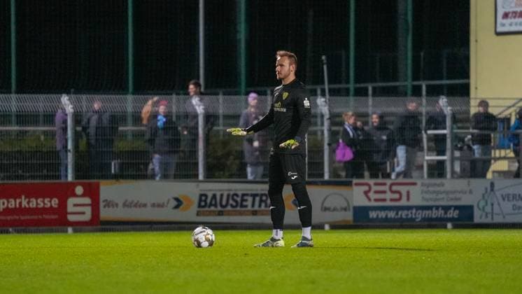 Fußball, Herren, Saison 2025 2026, Regionalliga Nordost, 13. Spieltag, FSV 63 Luckenwalde vs. SV Babelsberg 03, Freitag 24.10.2025, Werner-Seelenbinder-Stadion Luckenwalde, Im Bild: Florian Palmowski (Luckenwalde) Brandenburg Deutschland