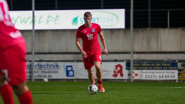 Fußball, Herren, Saison 2025 2026, Regionalliga Nordost, 13. Spieltag, FSV 63 Luckenwalde vs. SV Babelsberg 03, Freitag 24.10.2025, Werner-Seelenbinder-Stadion Luckenwalde, Im Bild: Kenny Weyh (Babelsberg) Brandenburg Deutschland