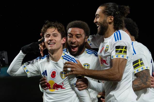 Leeds United v West Ham United - Premier League LEEDS, ENGLAND - OCTOBER 24: Brenden Aaronson of Leeds United celebrates scoring the first goal with team mates Jayden Bogle and Dominic Calvert-Lewin during the Premier League match between Leeds United and West Ham United at Elland Road on October 24, 2025 in Leeds, England. Brenden Aaronson; Jayden Bogle; Dominic Calvert-Lewin Leeds Elland Road England United Kingdom Copyright: xVisionhausx 776340441