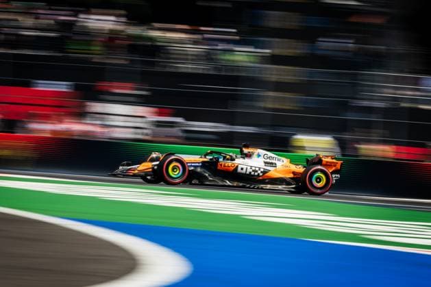 2025 Formula One Mexican Grand Prix Autodromo Hermanos Rodriguez, Mexico City, Mexico. 24.October.2025; Oscar Piastri of Australia and McLaren F1 Team during Free Practice 1 Formula One Mexican Grand Prix (Photo by Jay Hirano) Mexico City Autodromo Hermanos Rodriguez Mexico Copyright: xJayxHiranox