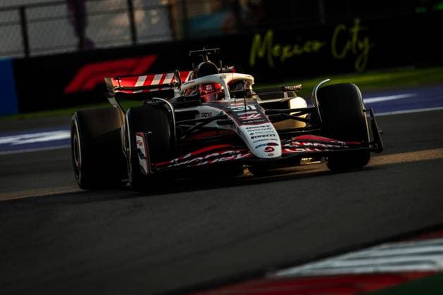2025 Formula One Mexican Grand Prix Autodromo Hermanos Rodriguez, Mexico City, Mexico. 24.October.2025; Esteban Ocon of France and MoneyGram Haas F1 Team during Free Practice 2 Formula One Mexican Grand Prix (Photo by Jay Hirano) Mexico City Autodromo Hermanos Rodriguez Mexico Copyright: xJayxHiranox