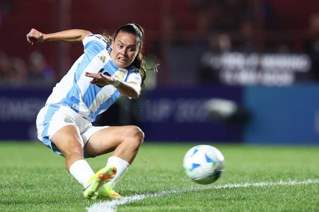 Argentina s midfielder Florencia Bonsegundo shoots the ball during the CONMEBOL Women s Nations League football match, qualifier for the 2027 World Cup in Brazil, between Argentina and Paraguay, at the Diego Armando Maradona stadium in Buenos Aires, Argentina on October 24, 2025. BUENOS AIRES ARGENTINA Copyright: xALEJANDROxPAGNIx