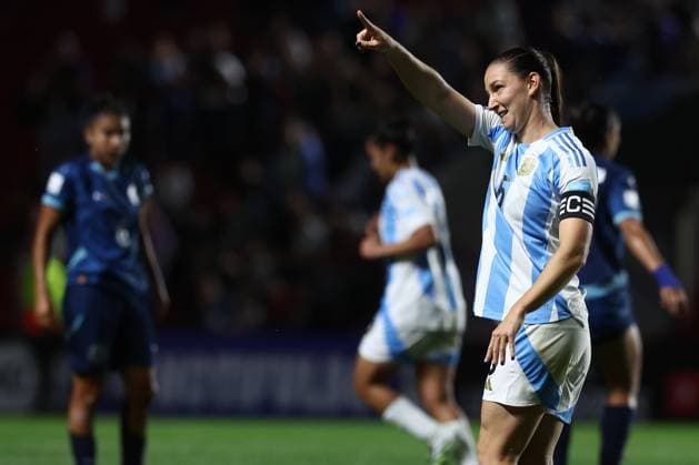 Argentina s defender Aldana Cometti (R) celebrates after scoring the team™s first goal during the CONMEBOL Women s Nations League football match, qualifier for the 2027 World Cup in Brazil, between Argentina and Paraguay, at the Diego Armando Maradona stadium in Buenos Aires, Argentina on October 24, 2025. BUENOS AIRES ARGENTINA Copyright: xALEJANDROxPAGNIx