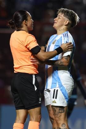 Argentina s forward Yamila Rodriguez (R) talks with Brazilian referee Edna Alves during the CONMEBOL Women s Nations League football match, qualifier for the 2027 World Cup in Brazil, between Argentina and Paraguay, at the Diego Armando Maradona stadium in Buenos Aires, Argentina on October 24, 2025. BUENOS AIRES ARGENTINA Copyright: xALEJANDROxPAGNIx