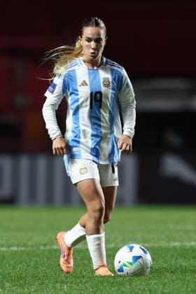 Argentina s midfielder Agostina Holzheier controls the ball during the CONMEBOL Women s Nations League football match, qualifier for the 2027 World Cup in Brazil, between Argentina and Paraguay, at the Diego Armando Maradona stadium in Buenos Aires, Argentina on October 24, 2025. BUENOS AIRES ARGENTINA Copyright: xALEJANDROxPAGNIx