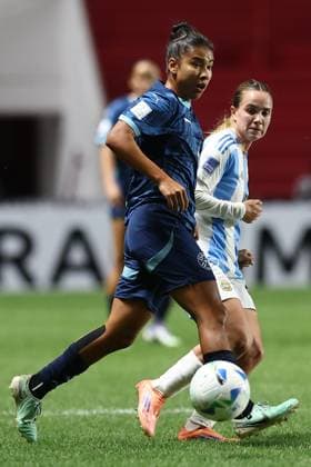 Paraguay s midfielder Cindy Ramos (L) looks on during the CONMEBOL Women s Nations League football match, qualifier for the 2027 World Cup in Brazil, between Argentina and Paraguay, at the Diego Armando Maradona stadium in Buenos Aires, Argentina on October 24, 2025. BUENOS AIRES ARGENTINA Copyright: xALEJANDROxPAGNIx