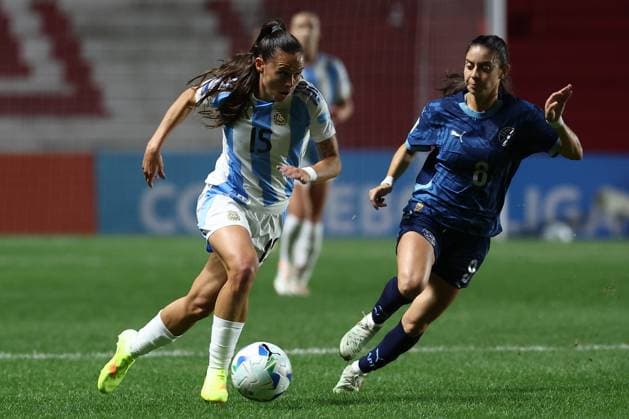 Argentina s midfielder Florencia Bonsegundo (L) controls the ball next Paraguay s midfielder Celeste Aguilera during the CONMEBOL Women s Nations League football match, qualifier for the 2027 World Cup in Brazil, between Argentina and Paraguay, at the Diego Armando Maradona stadium in Buenos Aires, Argentina on October 24, 2025. BUENOS AIRES ARGENTINA Copyright: xALEJANDROxPAGNIx