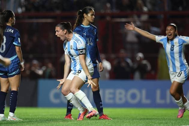 Argentina s defender Aldana Cometti (C) celebrates after scoring the team™s first goal during the CONMEBOL Women s Nations League football match, qualifier for the 2027 World Cup in Brazil, between Argentina and Paraguay, at the Diego Armando Maradona stadium in Buenos Aires, Argentina on October 24, 2025. BUENOS AIRES ARGENTINA Copyright: xALEJANDROxPAGNIx