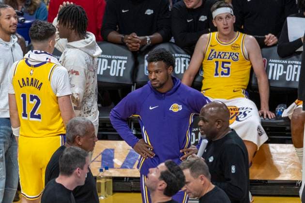 October 24, 2025, Los Angeles, California, USA: Los Angeles LakersÃ¢â‚¬â ¢ Bronny James (9) in a timeout during an NBA, Basketball Herren, USA basketball game against the Minnesota Timberwolves, in Los Angeles Friday, Oct. 24, 2025. Los Angeles USA - ZUMAc68_ 20251024_zaf_c68_063 Copyright: xRingoxChiux