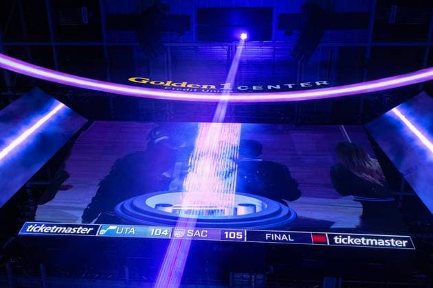 October 24, 2025, Sacramento, Ca, USA: The Beam shoots through the roof after the Sacramento Kings beat the Utah Jazz 105-104 during the home opening game at Golden 1 Center on Friday, Oct. 24, 2025, in Sacramento. Sacramento USA - ZUMAj89_ 20251024_zaf_j89_028 Copyright: xPaulxKitagakixJr.x