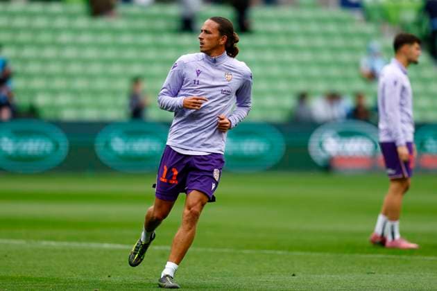ALEAGUE CITY GLORY, Lachlan Wales of Perth Glory warms up during the A-League MenÕs Round 2 match between Melbourne City and the Perth Glory at AAMI Park in Melbourne, Saturday, October 25, 2025. ( NO ARCHIVING, EDITORIAL USE ONLY MELBOURNE VICTORIA AUSTRALIA  Copyright: xCONxCHRONISx 20251025182727481425