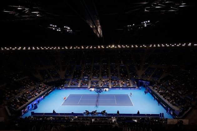 October 25, 2025, Tokyo, Japan: (L) Sofia KENIN (USA) in action against Belinda BENCIC (SUI) during their semi-final match at the Toray Pan Pacific Open Tennis at Ariake Colosseum in Tokyo. The tournament runs from October 20 to 26. Tokyo Japan - ZUMAm191 20251025_aap_m191_024 Copyright: xRodrigoxReyesxMarinx