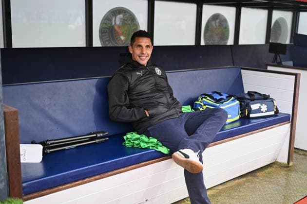25.10.2025, Fußball, Herren, 2.BL (2. Bundesliga), Saison 2025 2026, Holstein Kiel - VfL Bochum, 10. Spieltag Trainer Marcel Rapp (Kiel) auf der Bank Kiel, Holstein-Stadion Holstein-Stadion Schleswig-Holstein Deutschland