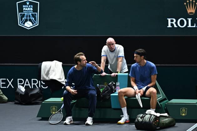Practice Day At 2025 Rolex Paris Masters - France Arthur Rinderknech (FRA) during practice at the 2025 Rolex Paris Masters at the U Arena in Paris, FRANCE, on October 24, 2025. Photo by Corinne Dubreuil ABACAPRESS.COM Paris France  Copyright: xDubreuilxCorinne ABACAx