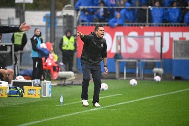 25.10.2025, Fußball, Herren, 2.BL (2. Bundesliga), Saison 2025 2026, Holstein Kiel - VfL Bochum, 10. Spieltag Trainer Marcel Rapp (Kiel) Kiel, Holstein-Stadion Holstein-Stadion Schleswig-Holstein Deutschland